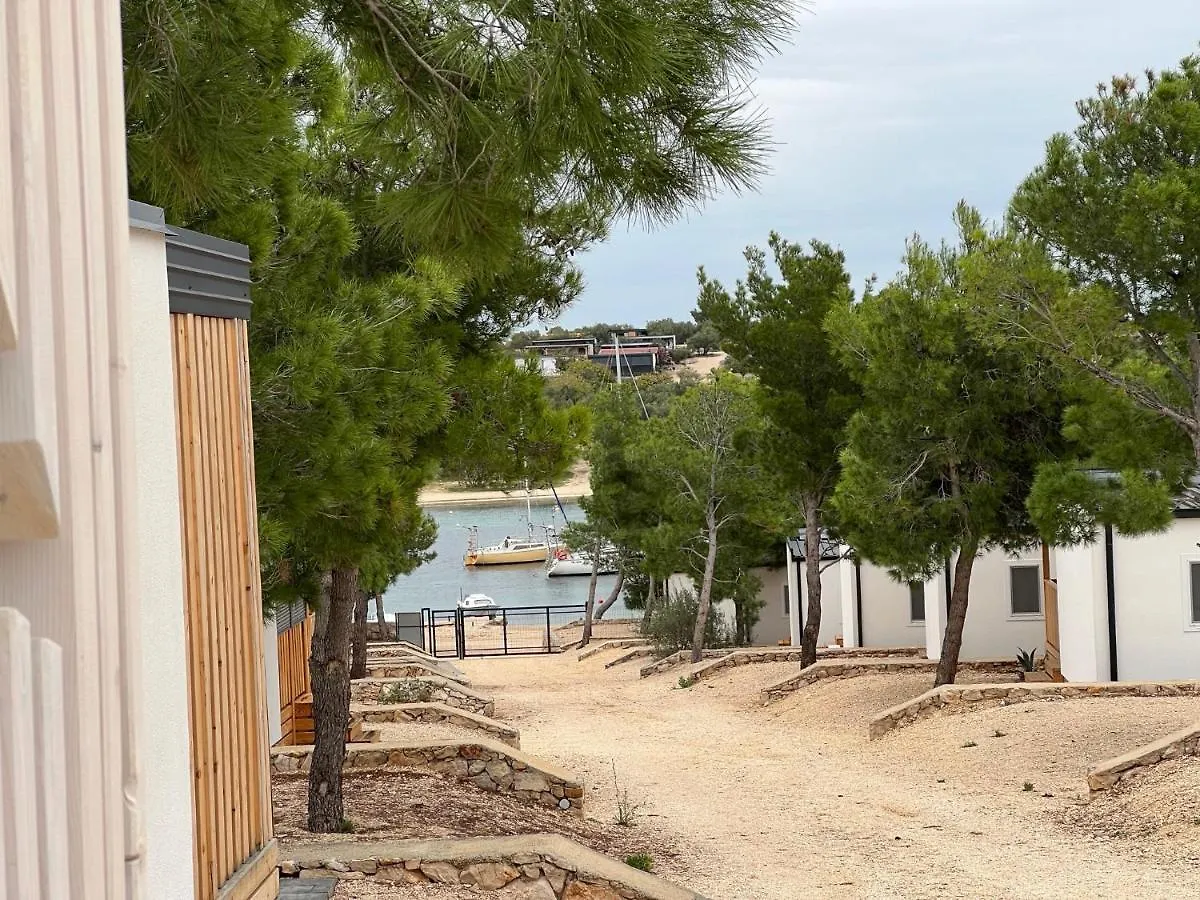 Casper, White Wave Villa Drage Croatia